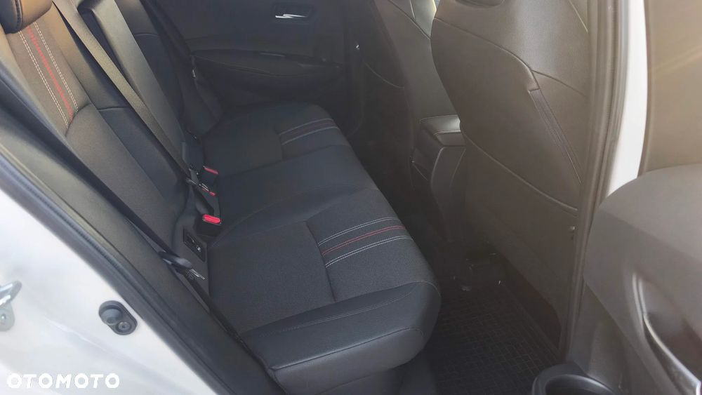 Toyota Corolla 2.0 Hybrid GR Sport - 12