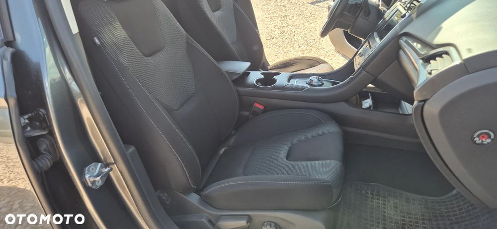 Ford Mondeo 2.0 EcoBlue Titanium - 19
