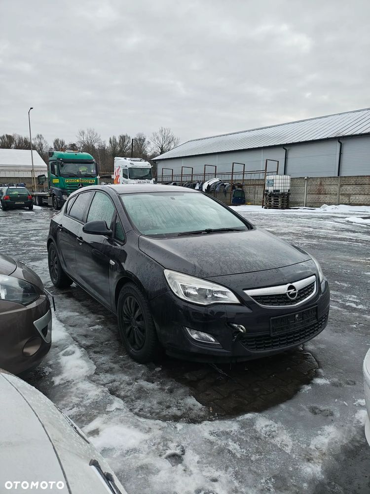 opel astra J 2010 1.4 benz części - 1
