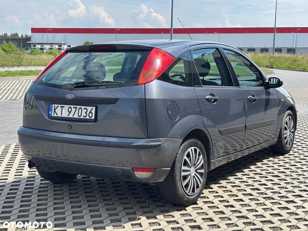 Ford Focus 1.6 Ghia - 5