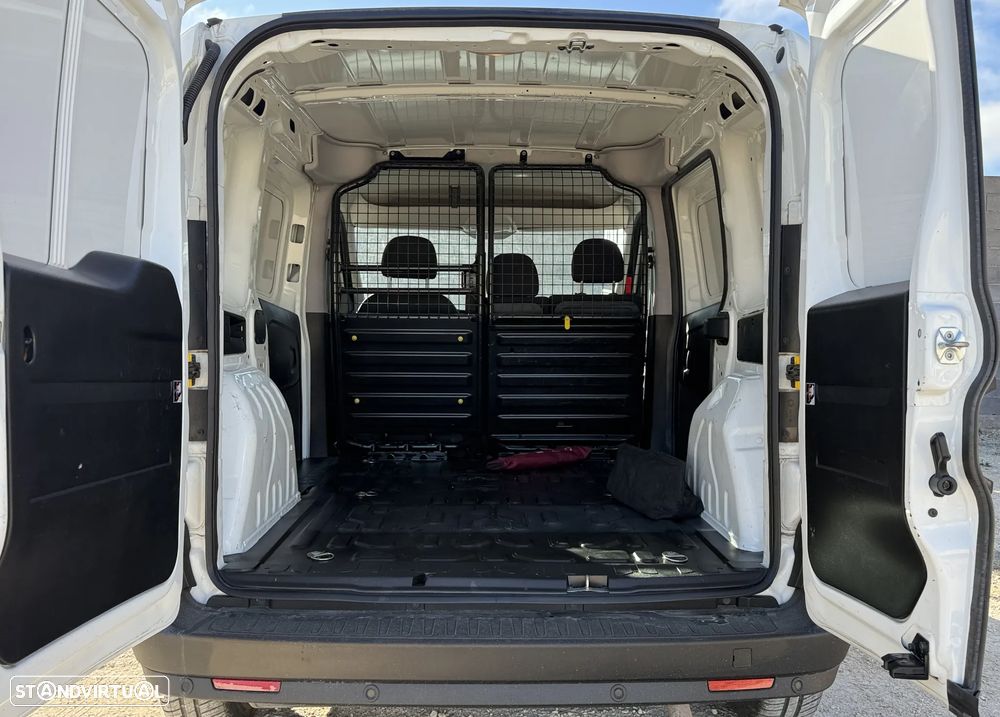 Fiat Doblo 1.3 MJ Easy 3L 4P (95cv) - 8
