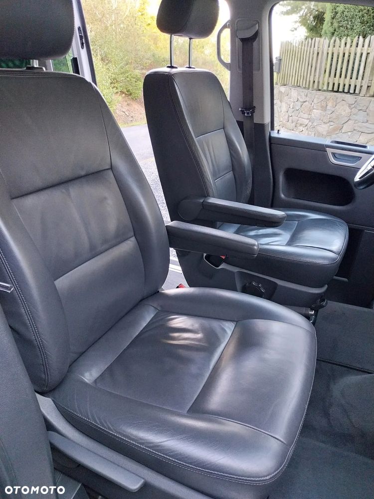 Volkswagen Multivan - 27