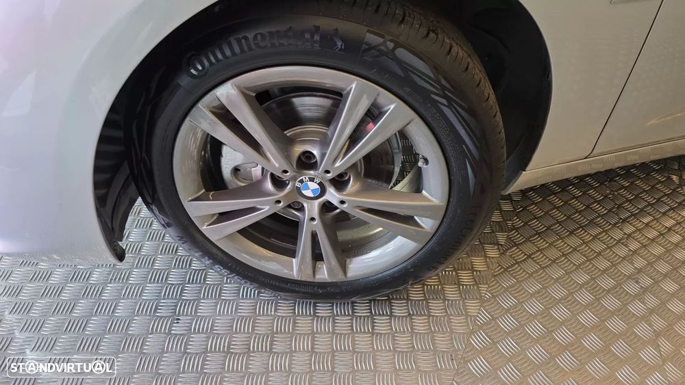 BMW 216 Active Tourer d Line Sport - 32