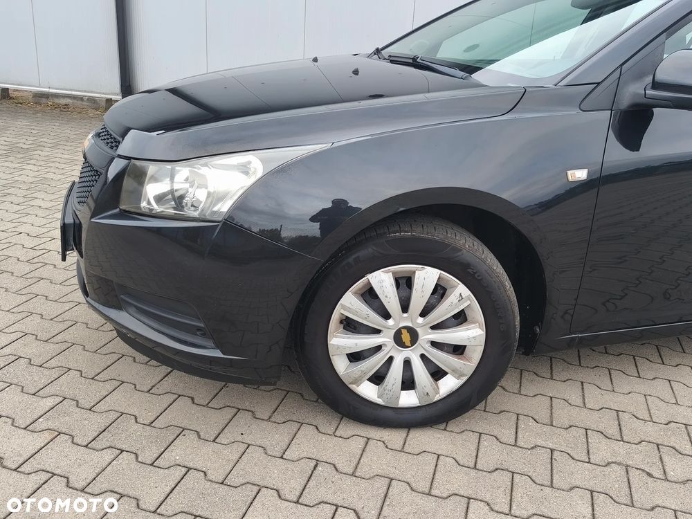 Chevrolet Cruze - 10