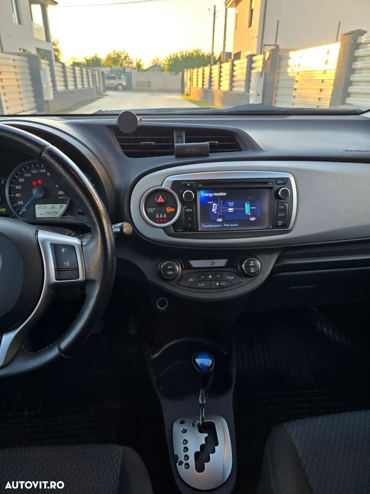 Toyota Yaris - 7
