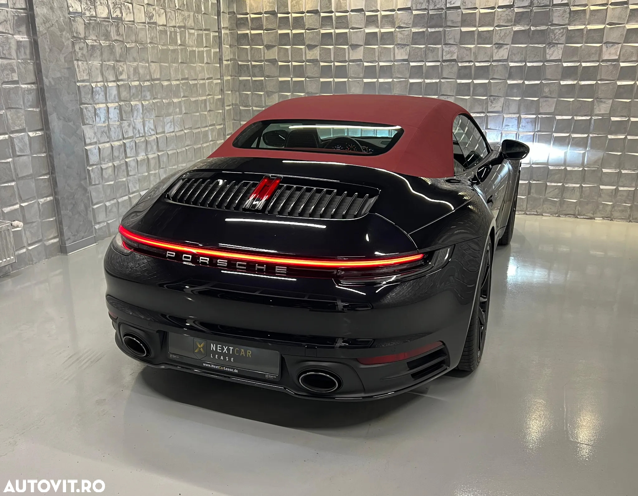 Porsche 911 Carrera S - 4