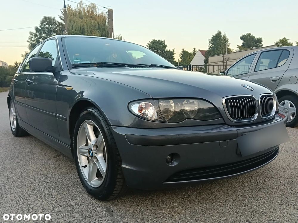 BMW Seria 3 325i Edition Sport - 10
