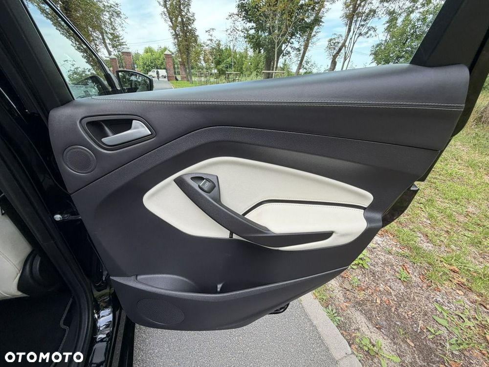 Ford Kuga - 31