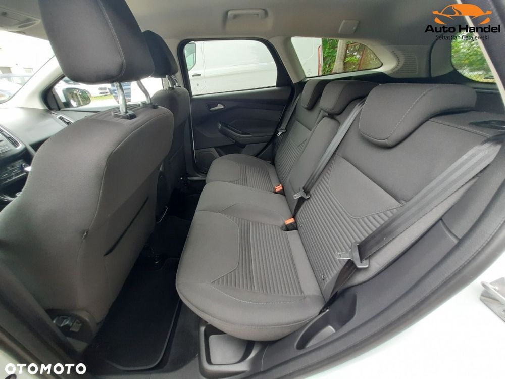 Ford Focus - 36