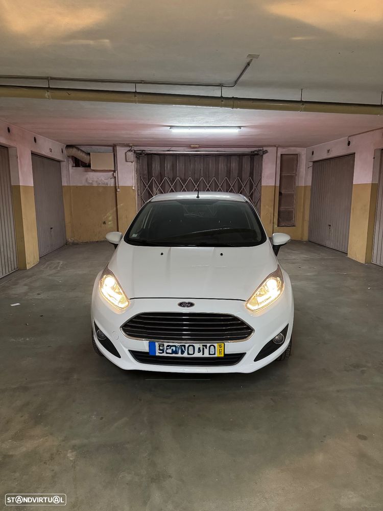 Ford Fiesta 1.0 EcoBoost Titanium - 26