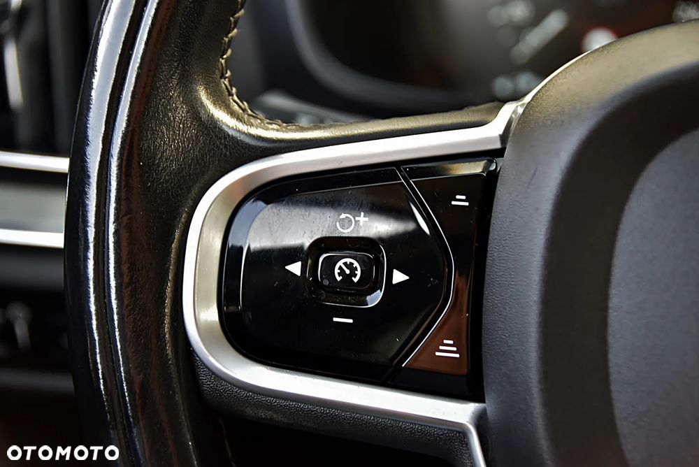 Volvo V60 T6 AWD Recharge Geartronic Inscription Expression - 31