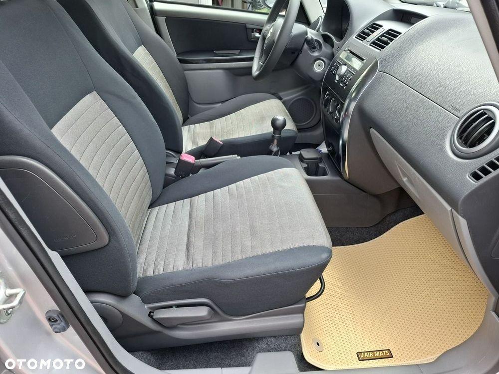 Suzuki SX4 1.6 GS / Premium 4WD - 17