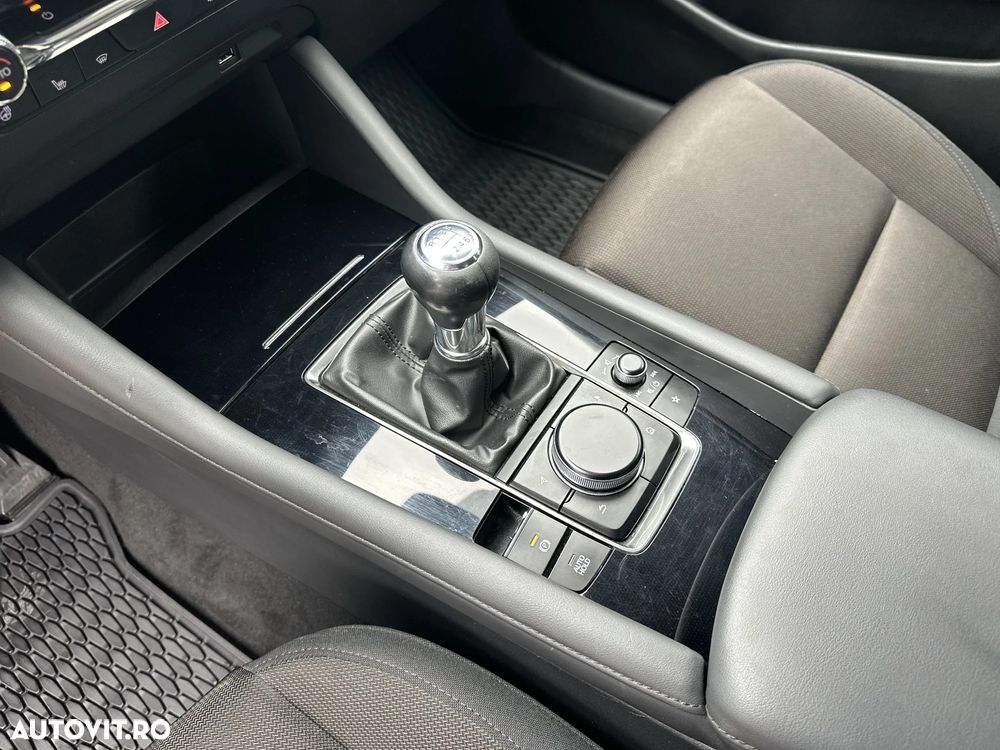 Mazda 3 SKYACTIV-G 2.0 M-Hybrid DRIVE - 18