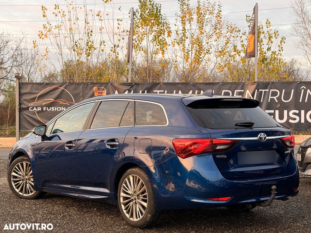 Toyota Avensis 2.0 D-4D Executive - 4