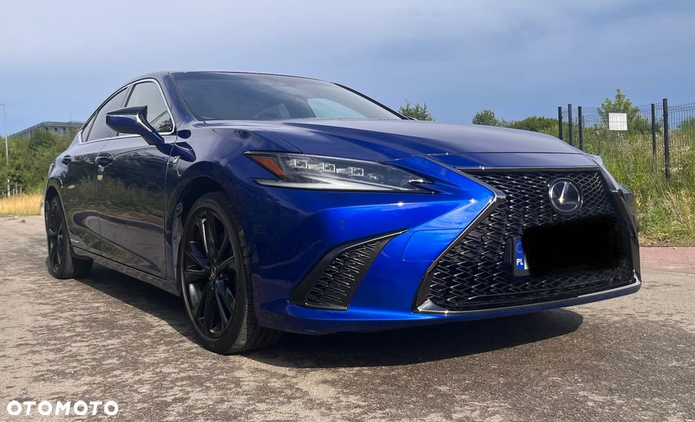 Lexus ES 300h F Sport - 11
