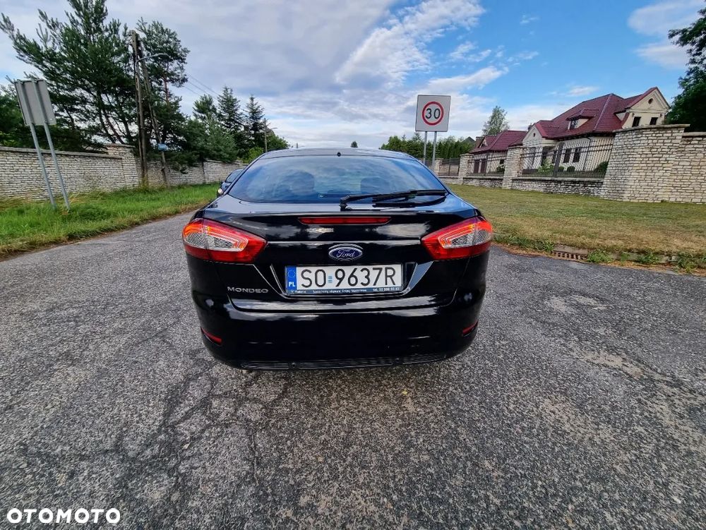 Ford Mondeo 1.6 TDCi Ambiente - 11