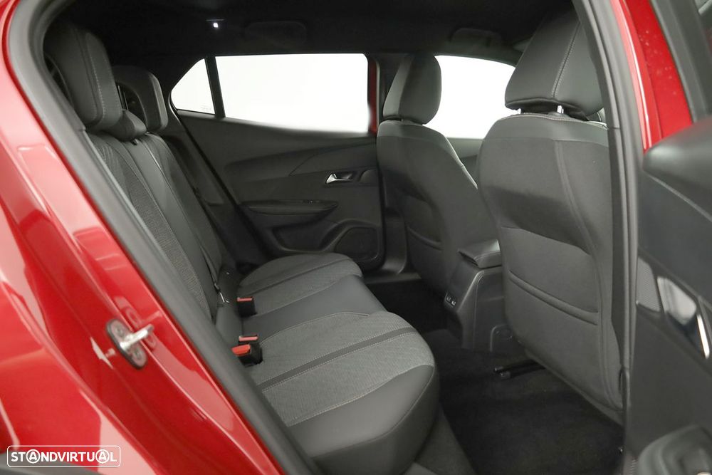 Peugeot 2008 1.2 PureTech Allure - 23