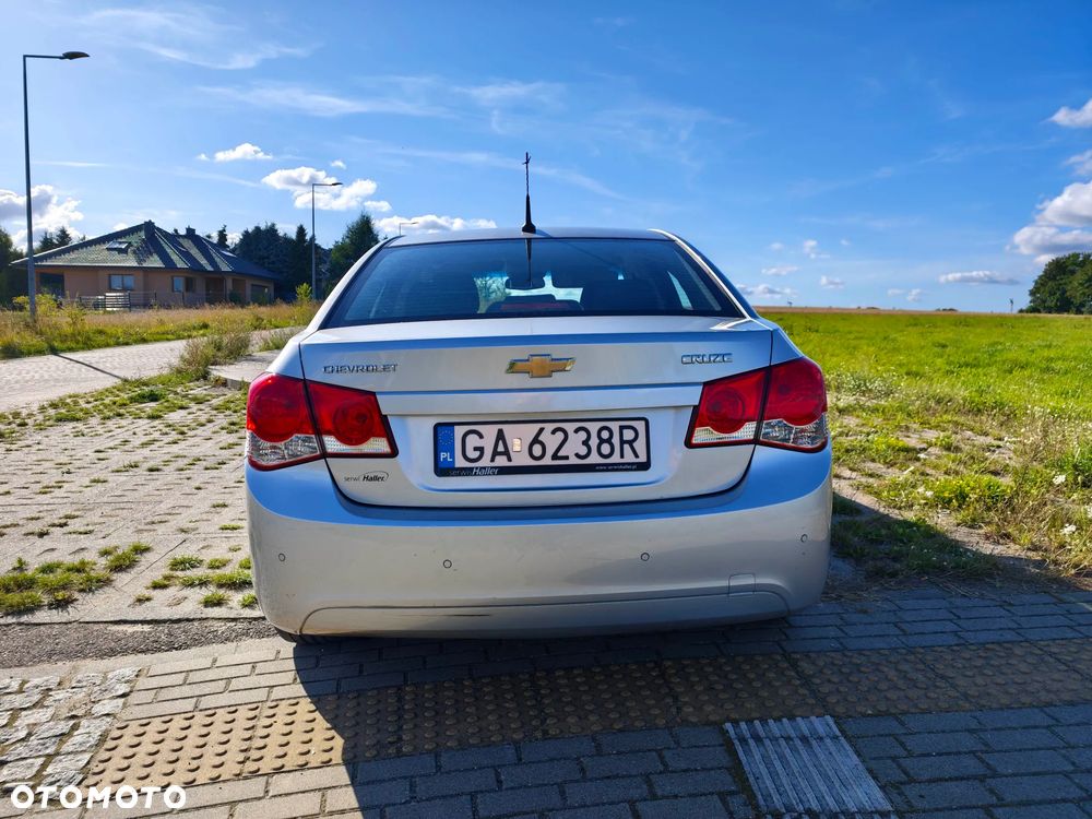 Chevrolet Cruze 2.0 D LT+ - 9