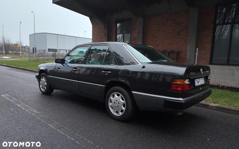 Mercedes-Benz Klasa E - 11