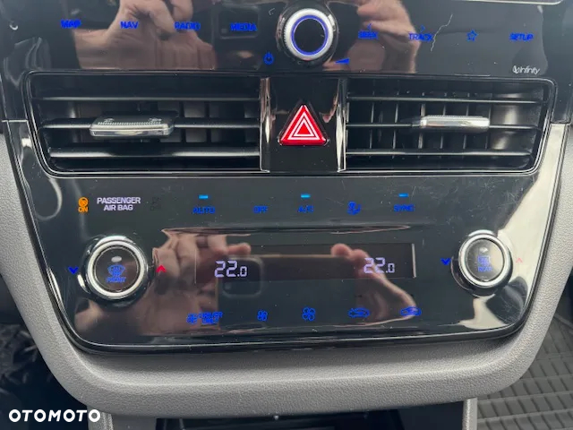 Hyundai IONIQ - 19
