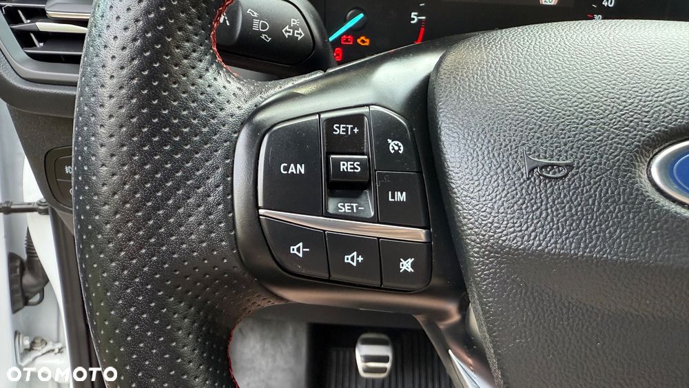 Ford Focus 1.5 EcoBlue Start-Stopp-System ST-LINE DESIGN - 13