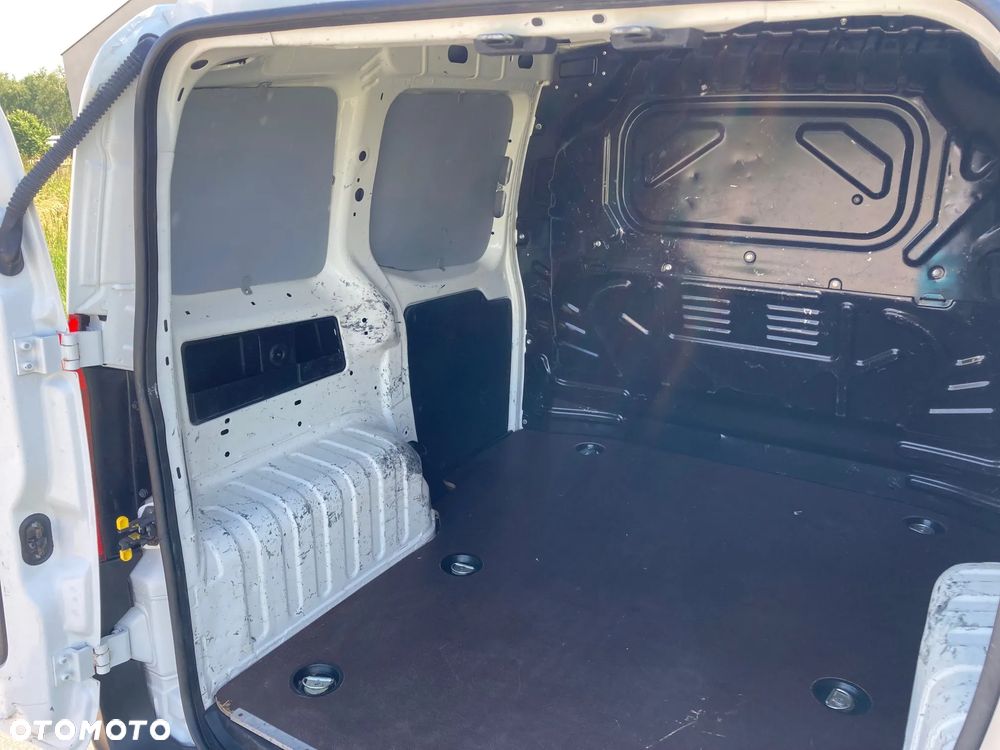 Fiat Fiorino 1.4 + instalacja LPG, VAT-1, faktura 23%, SALON POLSKA - 17