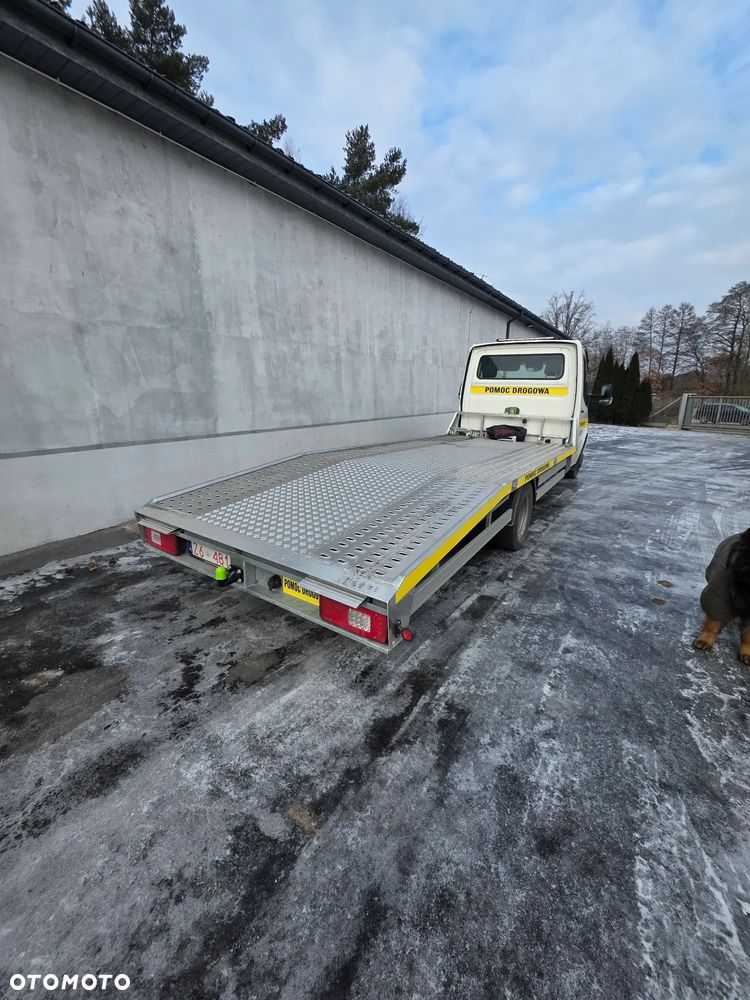 Mercedes-Benz Sprinter - 11