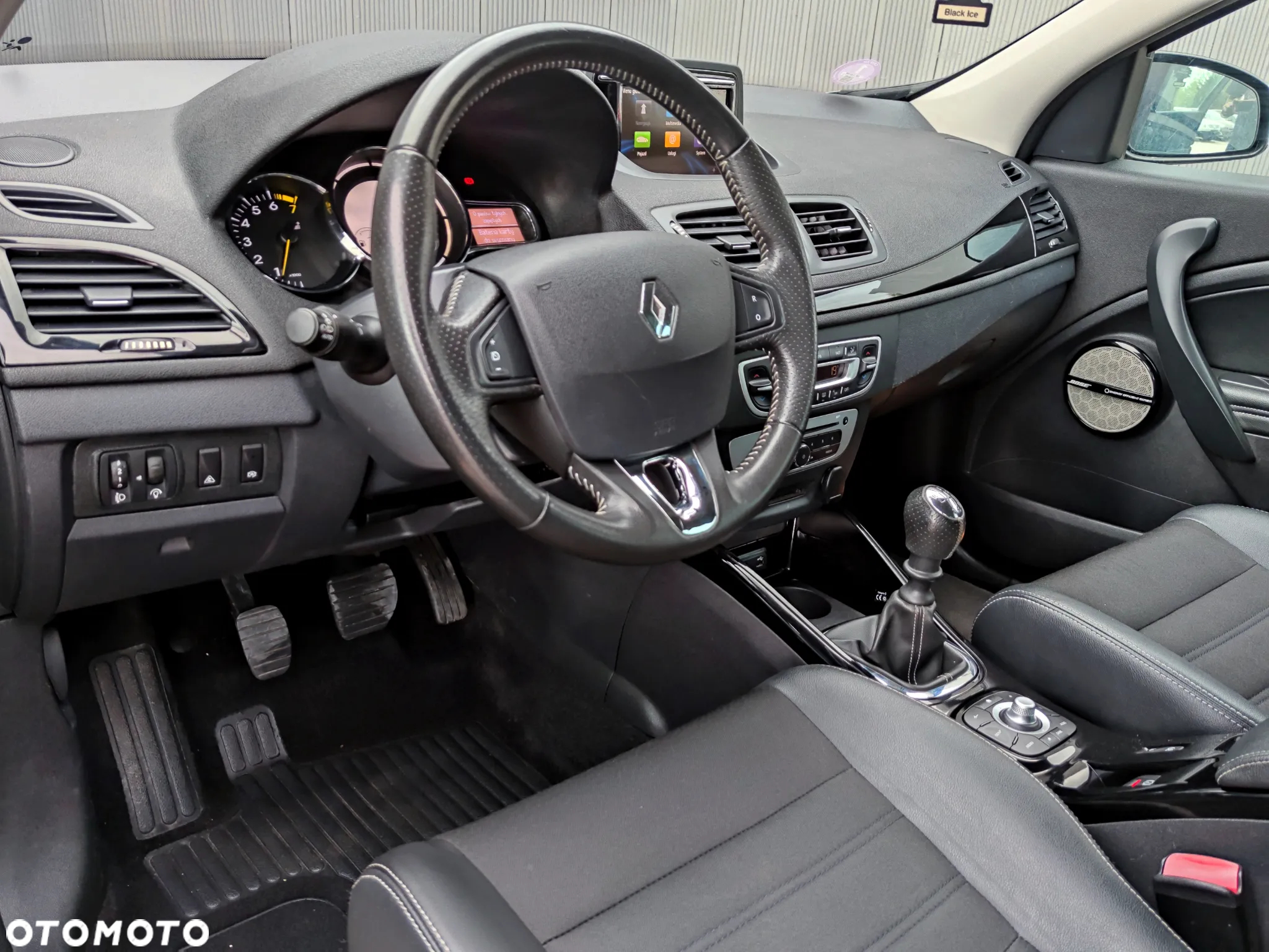 Renault Megane Grandtour ENERGY TCe 130 BOSE EDITION - 11