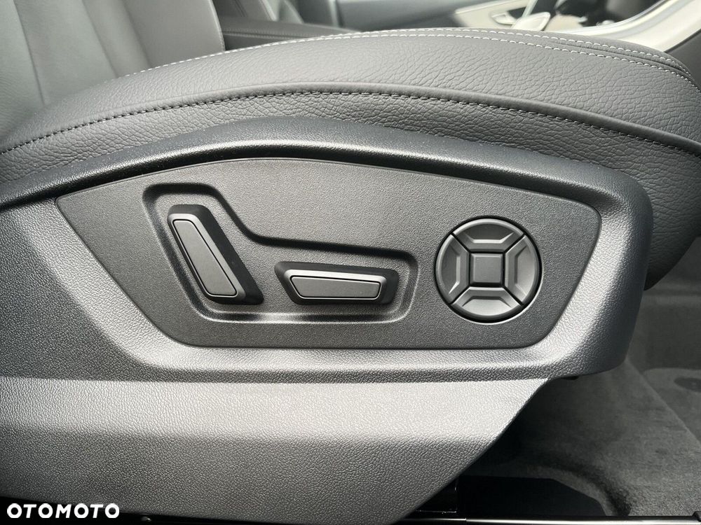 Audi Q8 - 30