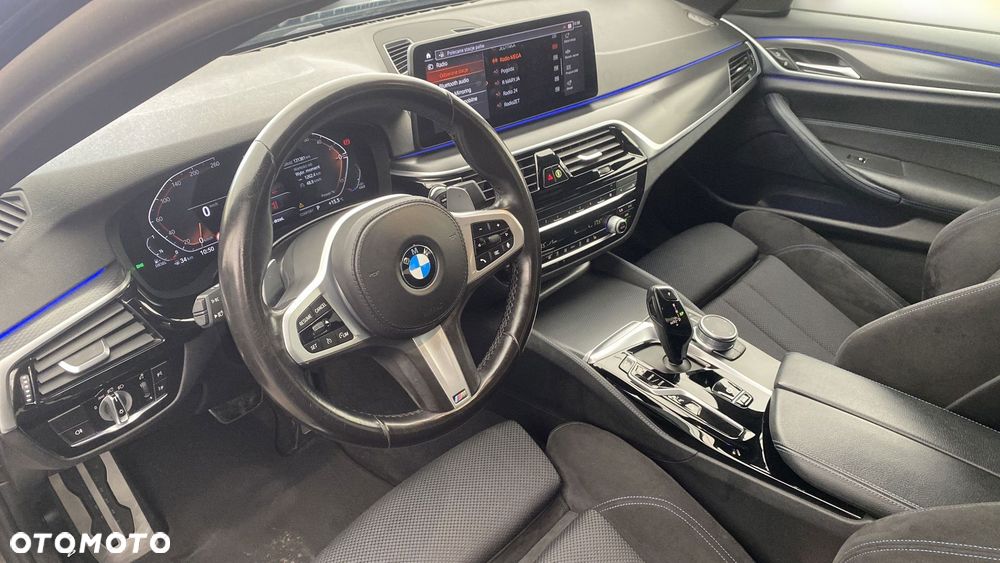 BMW Seria 5 540d xDrive mHEV M Sport sport - 10
