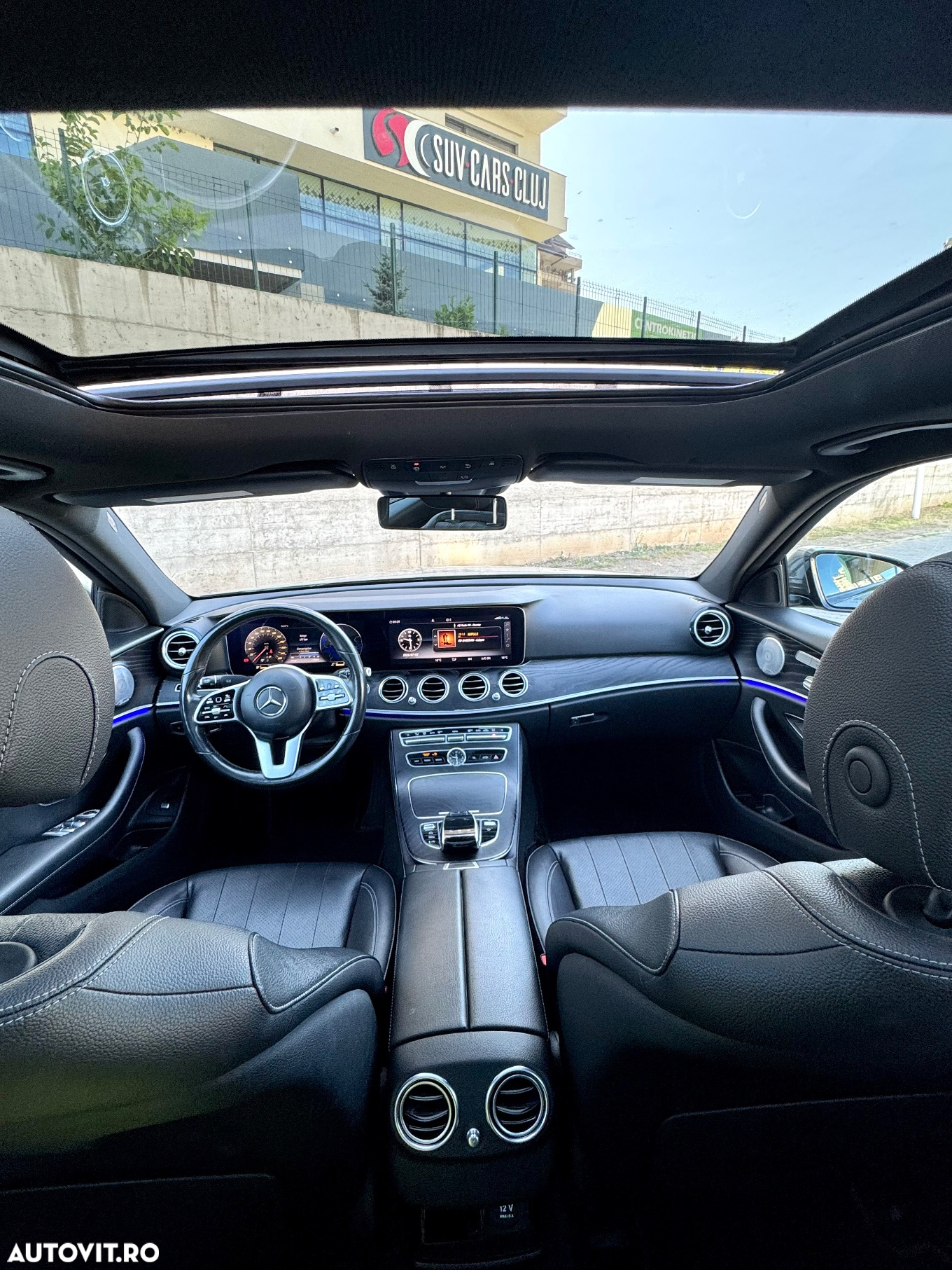 Mercedes-Benz E 300 9G-TRONIC AMG Line - 6