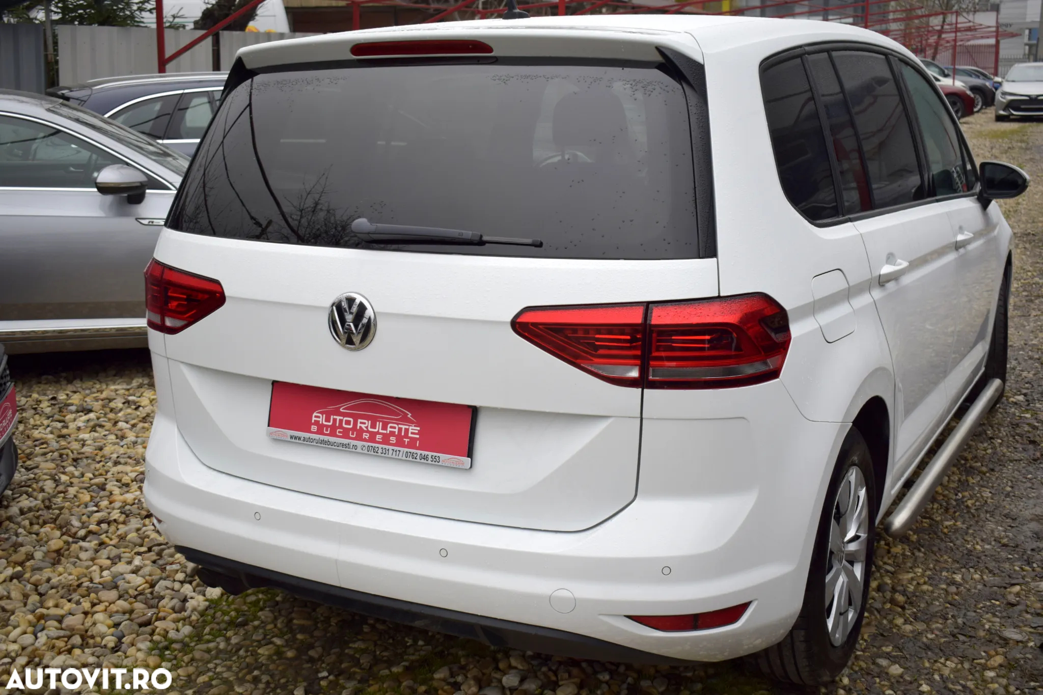 Volkswagen Touran 2.0 TDI DSG Comfortline - 6