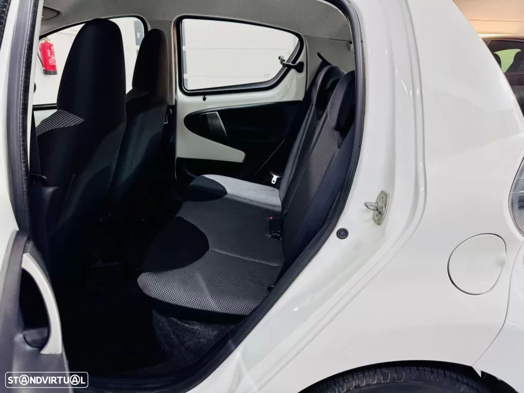 Toyota Aygo 1.0 Power Pack+AC+JLL+VSC - 38