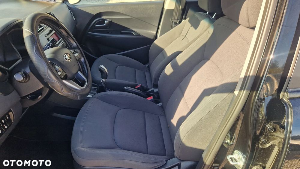 Kia Rio 1.2 Dream Team Edition - 12