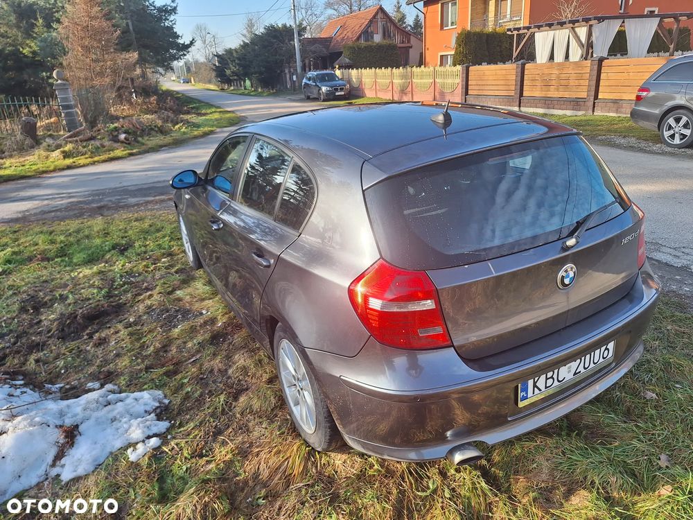 BMW Seria 1 120d DPF - 11