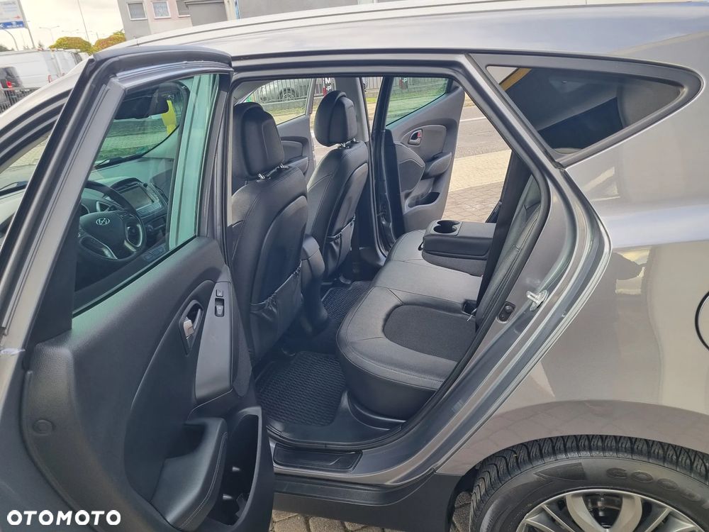 Hyundai ix35 1.6 2WD Fifa World Cup Edition - 6