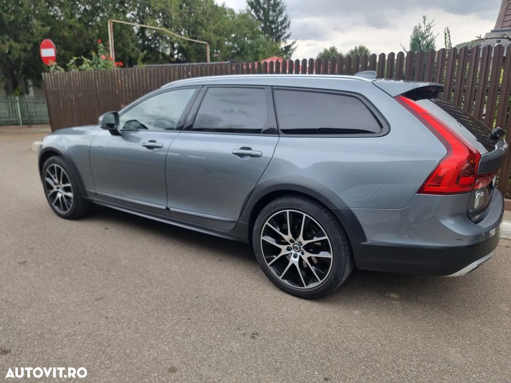 Volvo V90 Cross Country D4 AWD Geartronic - 4