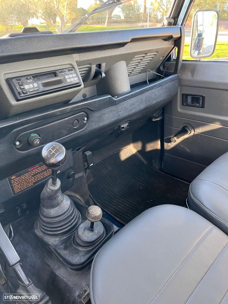 Land Rover Defender 90 2.5 TD5 Metal Top - 10