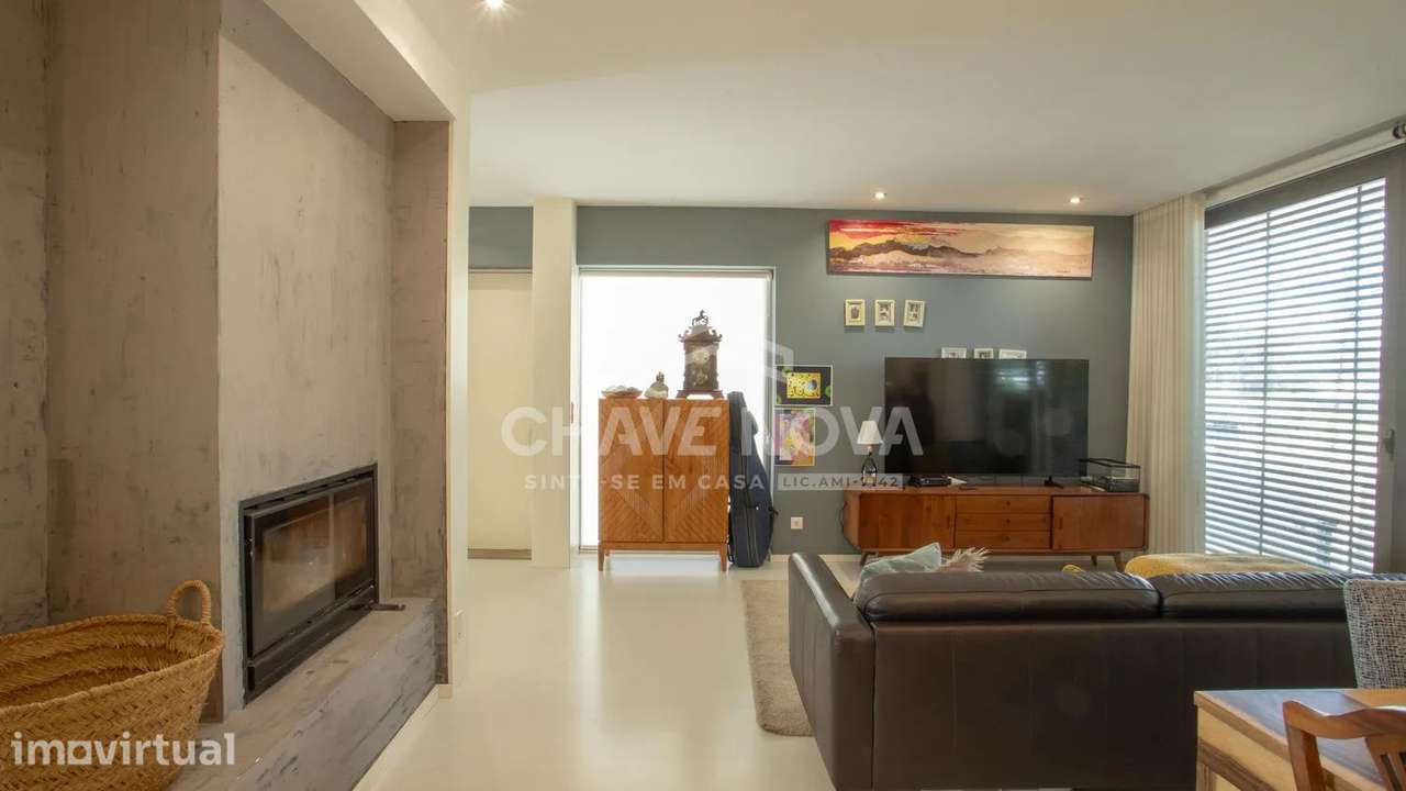 Moradia Triplex V3 em Serzedo Vila Nova de Gaia-SD/04664/MH - Grande imagem: 2/14