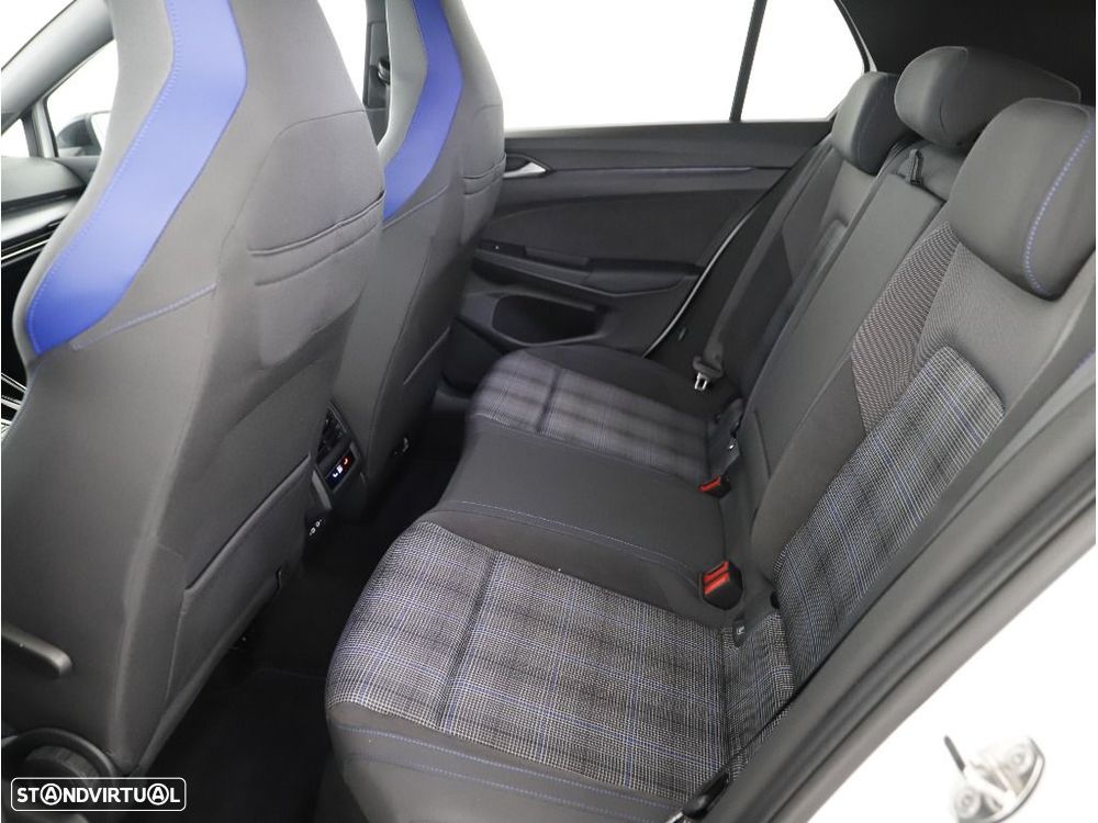 VW Golf - 13