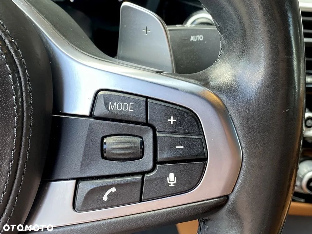 BMW Seria 5 530d xDrive M Sport sport - 32