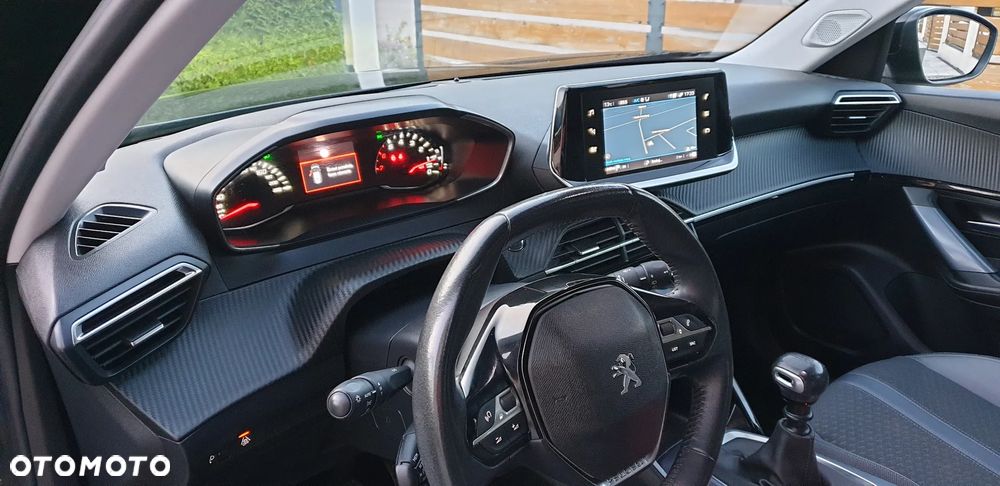 Peugeot 2008 - 11