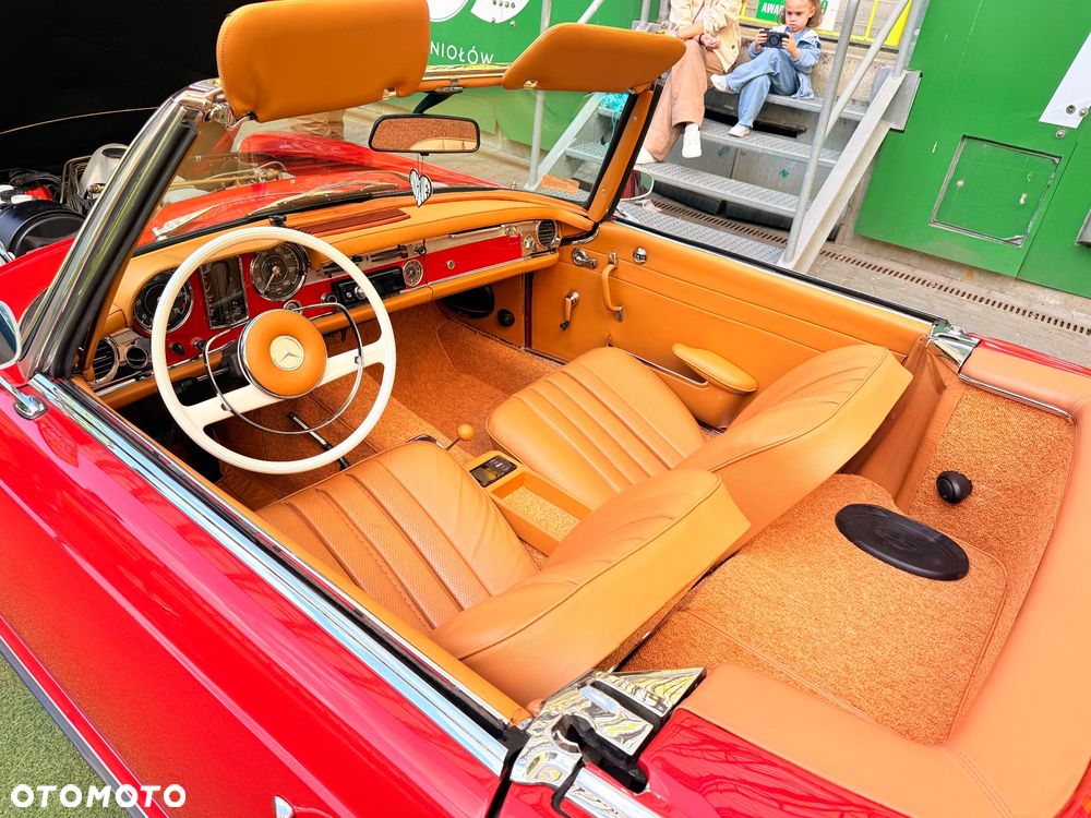 Mercedes-Benz SL - 13