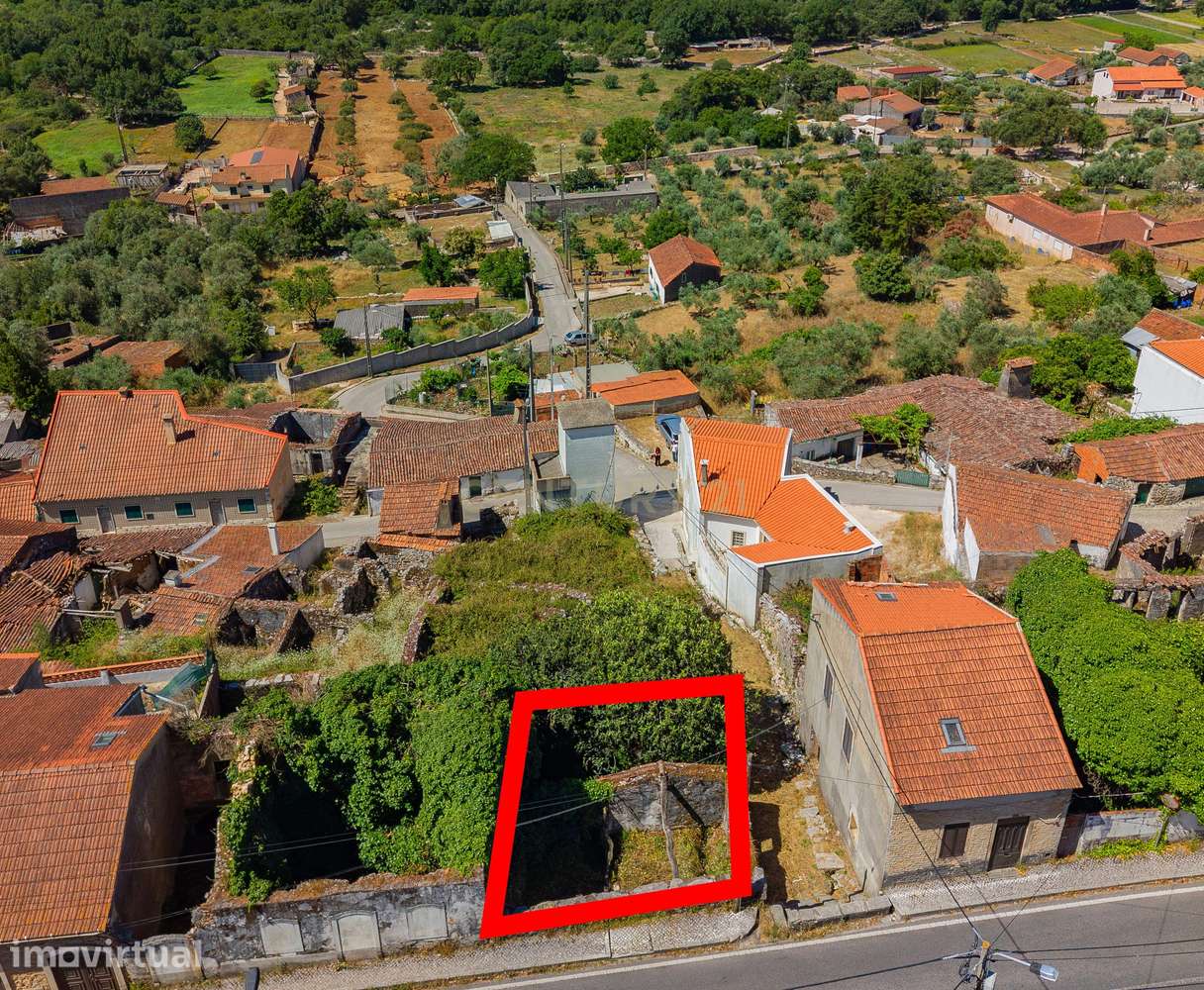 Ruína para reconstrução em Mira de Aire - Grande imagem: 3/14