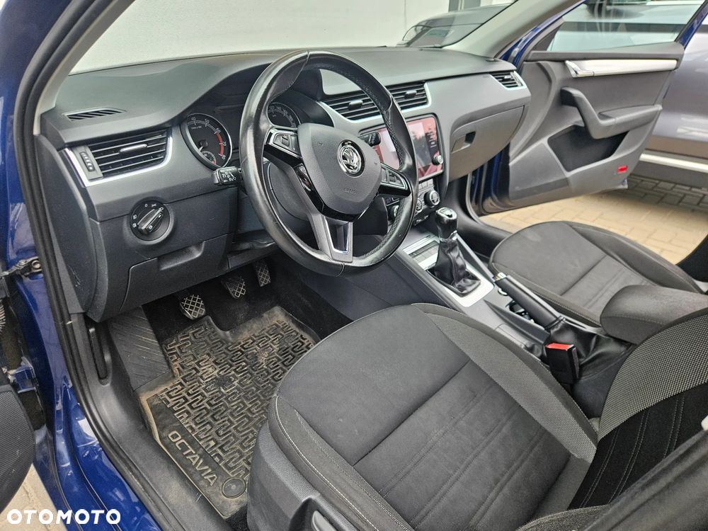 Skoda Octavia 1.4 TSI Ambition - 10