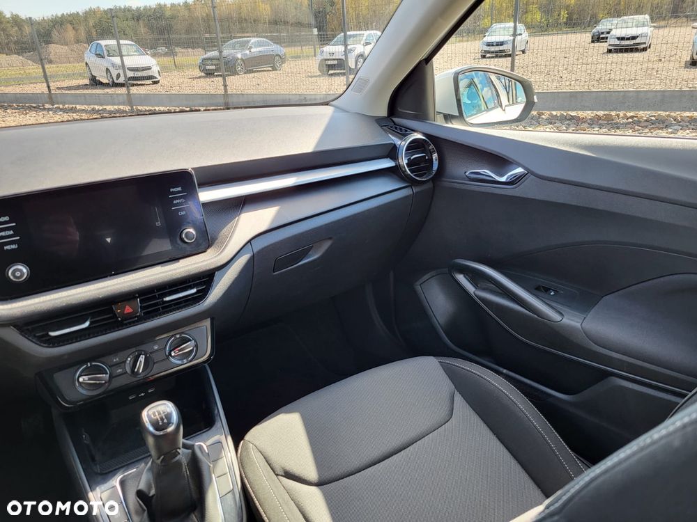 Skoda Fabia 1.0 Ambition - 11