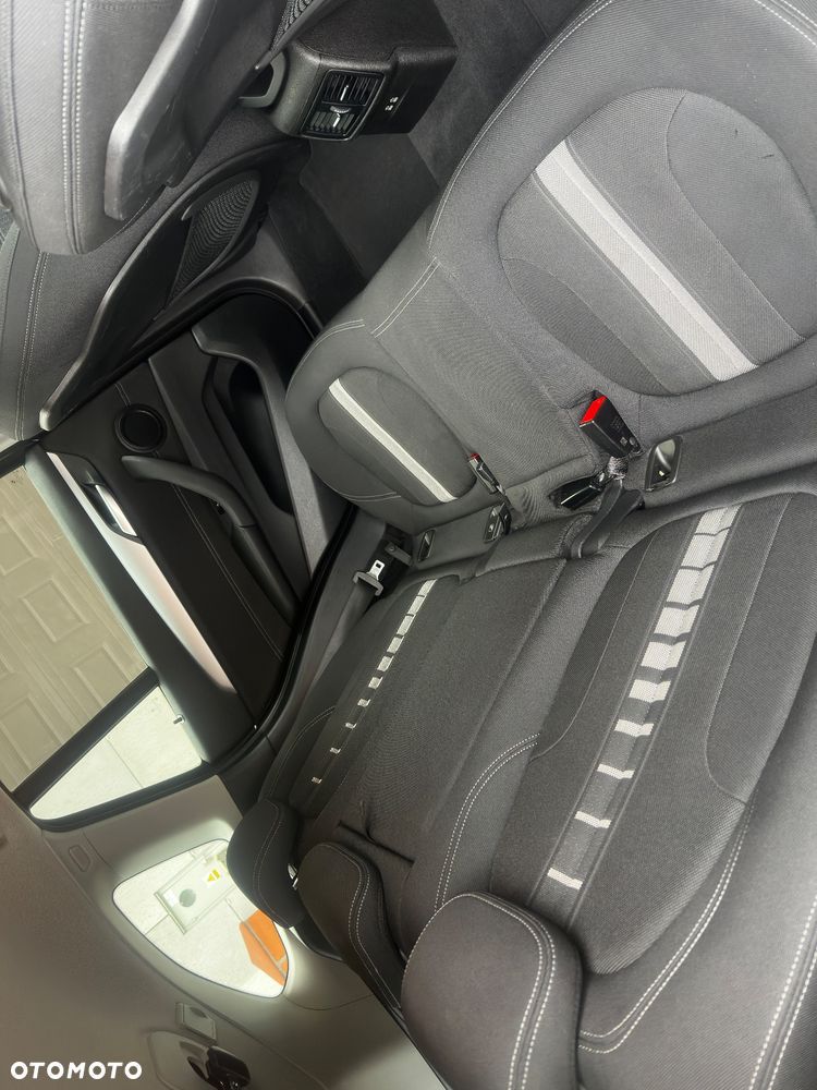 BMW X1 xDrive18d Sport Line - 17