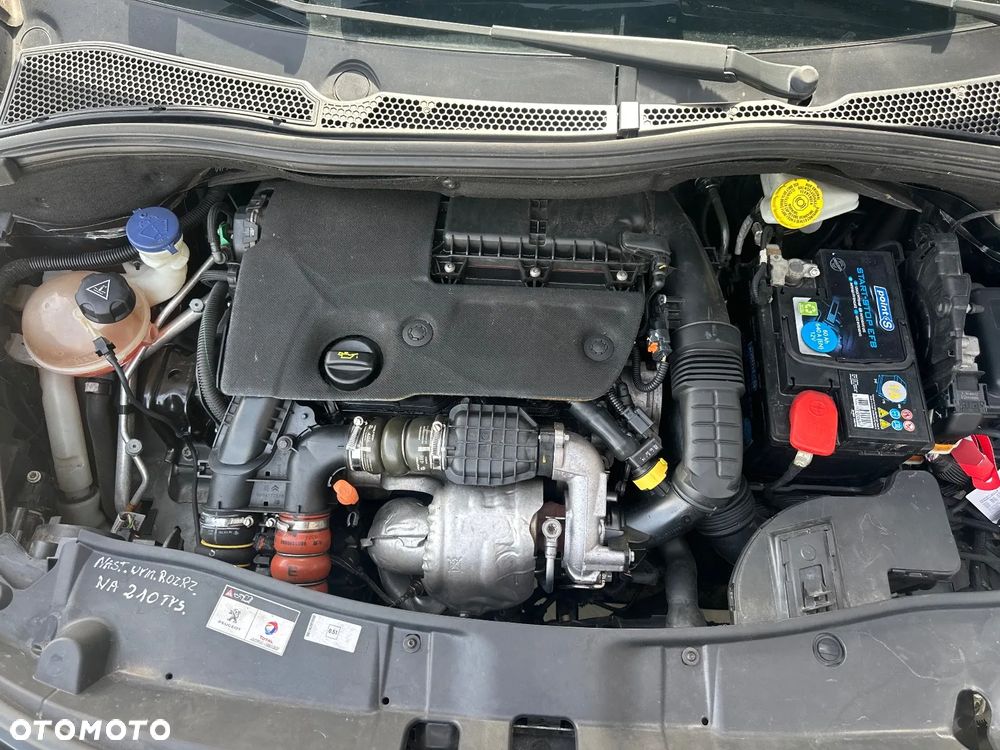Peugeot 2008 1.6 BlueHDi Style - 7