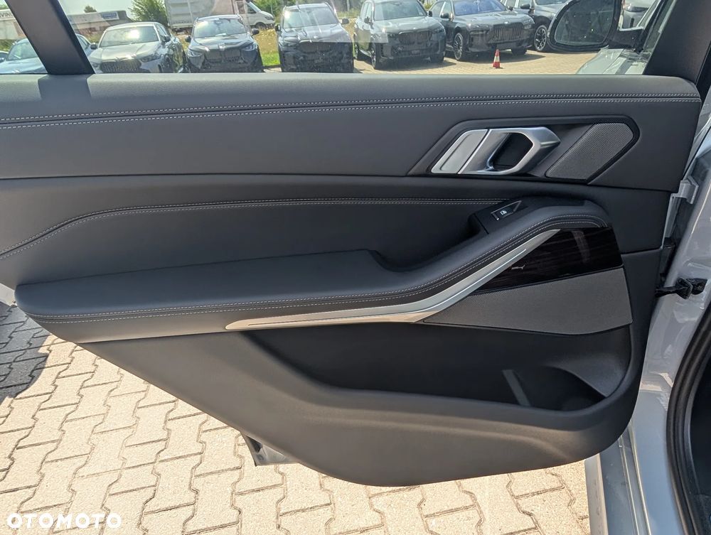 BMW X7 - 11