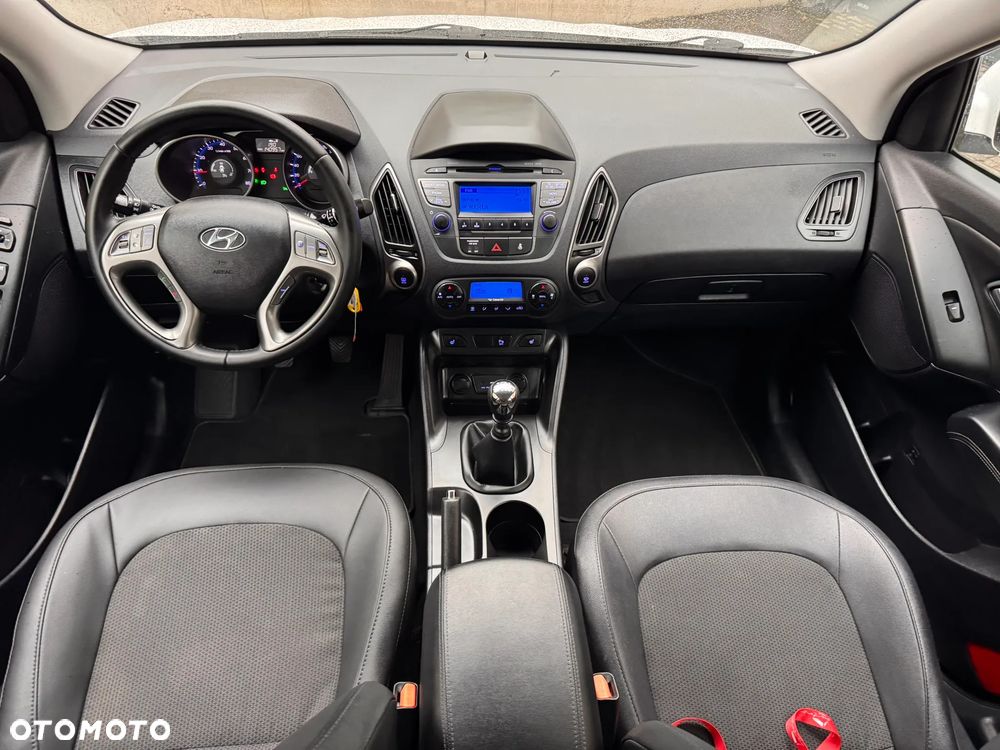 Hyundai ix35 blue 1.6 2WD Finale Gold - 12